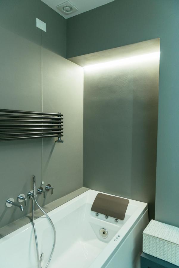 Luxury Penthouse With Sea View - City Center เปสการา ภายนอก รูปภาพ