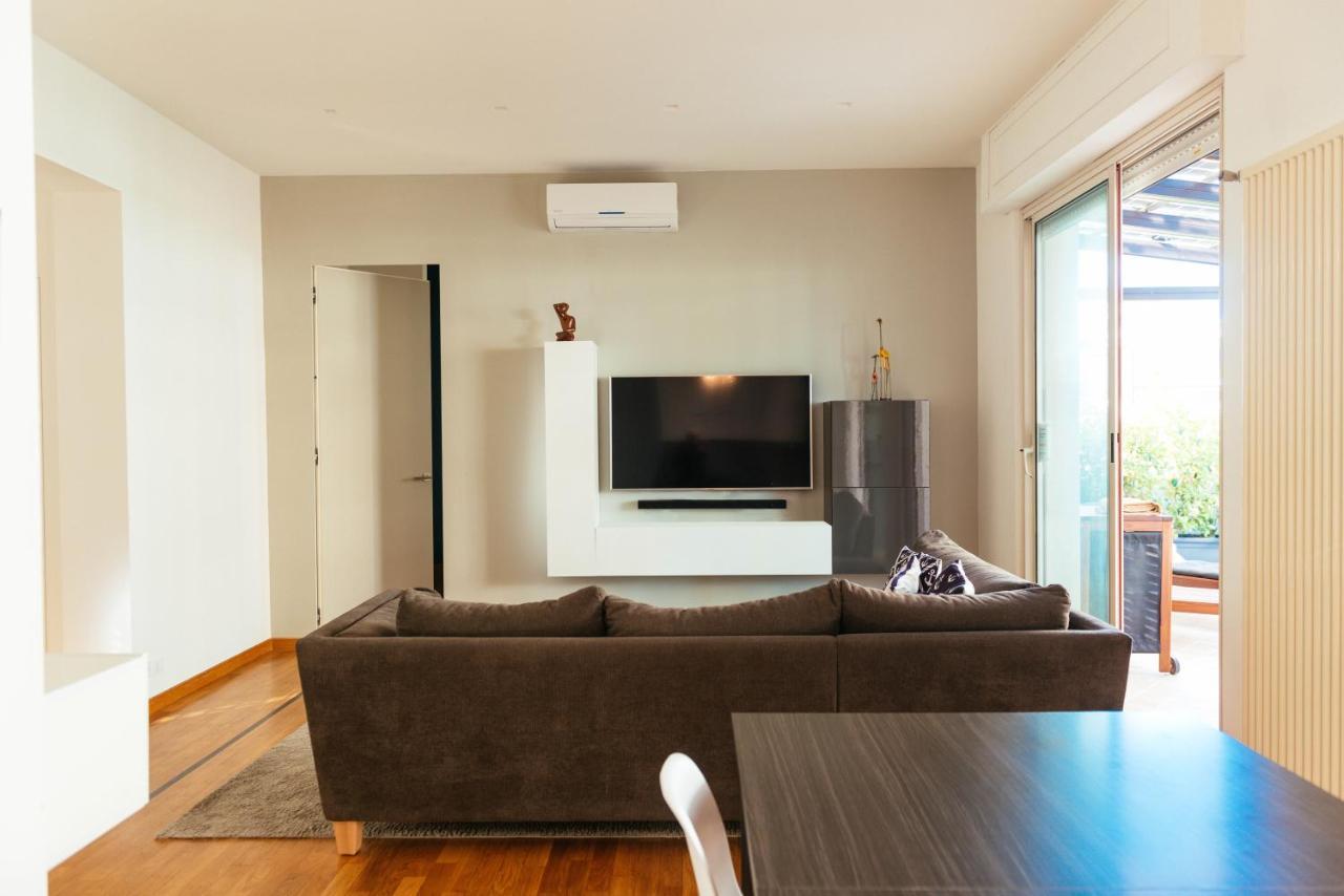 Luxury Penthouse With Sea View - City Center เปสการา ภายนอก รูปภาพ
